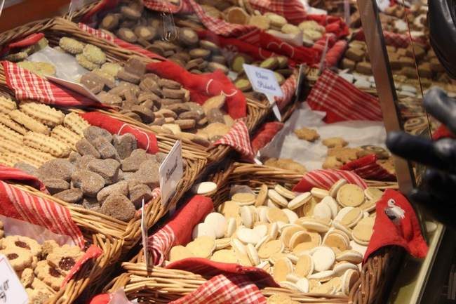 Biscuits de noël - bredele - marché de noël.