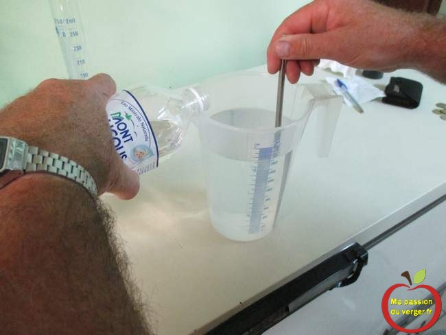 commant couper l'eau de vie- comment réduire le schnaps - quel eau utiliser pour coupage de la gnole -alcool haut degrés